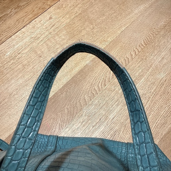 NWOT Malibu Skye Turquoise 2pc set Shoulder purse Handbag - Picture 4 of 4